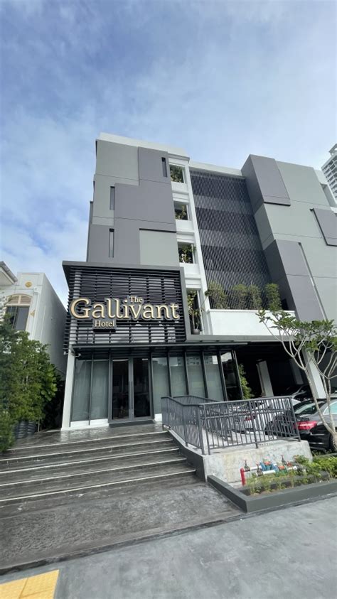 Gallivant hotel - The Gallivant Hotel is a new boutique hotel opened in just a couple of months ago (October 2021) and is located in Jalan Patani, Penang. The Gallivant Hotel is a modern minimalist designed hotel with an open-corridor concept that comes from the transparent glass ceiling that allows lots of natural sunlight in… For a boutique hotel, I …